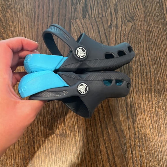 crocs - Picture 7 of 8